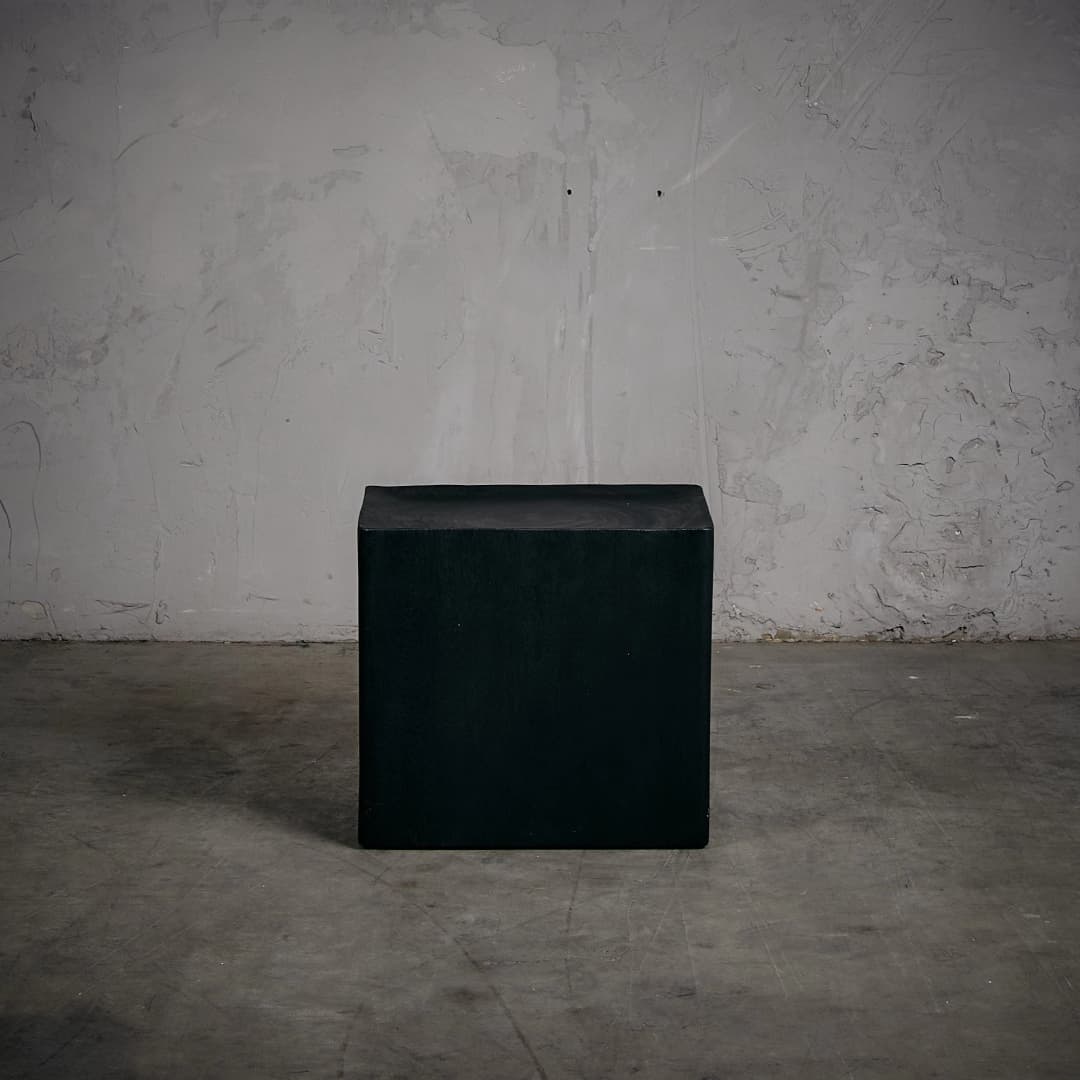 Mesa Lateral Cubo Carbón